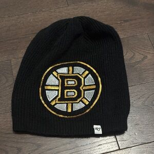 Woman’s Boston bruins Black Beanie with Gold and Silver hat Emblem